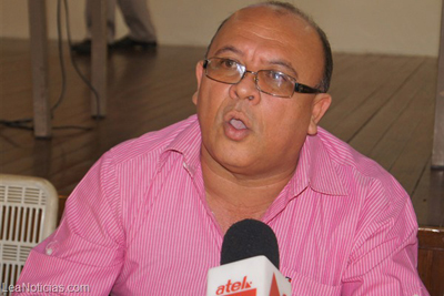 Escuelas públicas reciben a medias partidas para su funcionamiento 5 1576 CARITA%20ALEXANDER%20CASTRO